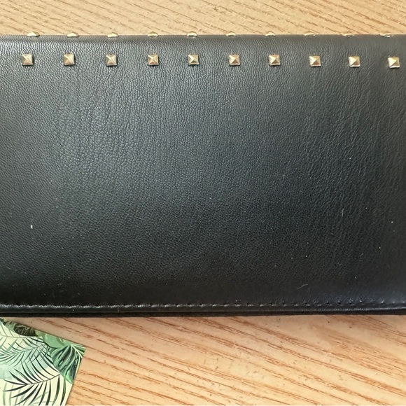 Badgley Mischka Black Wallet with Gold Accents NWT - Picture 5 of 10